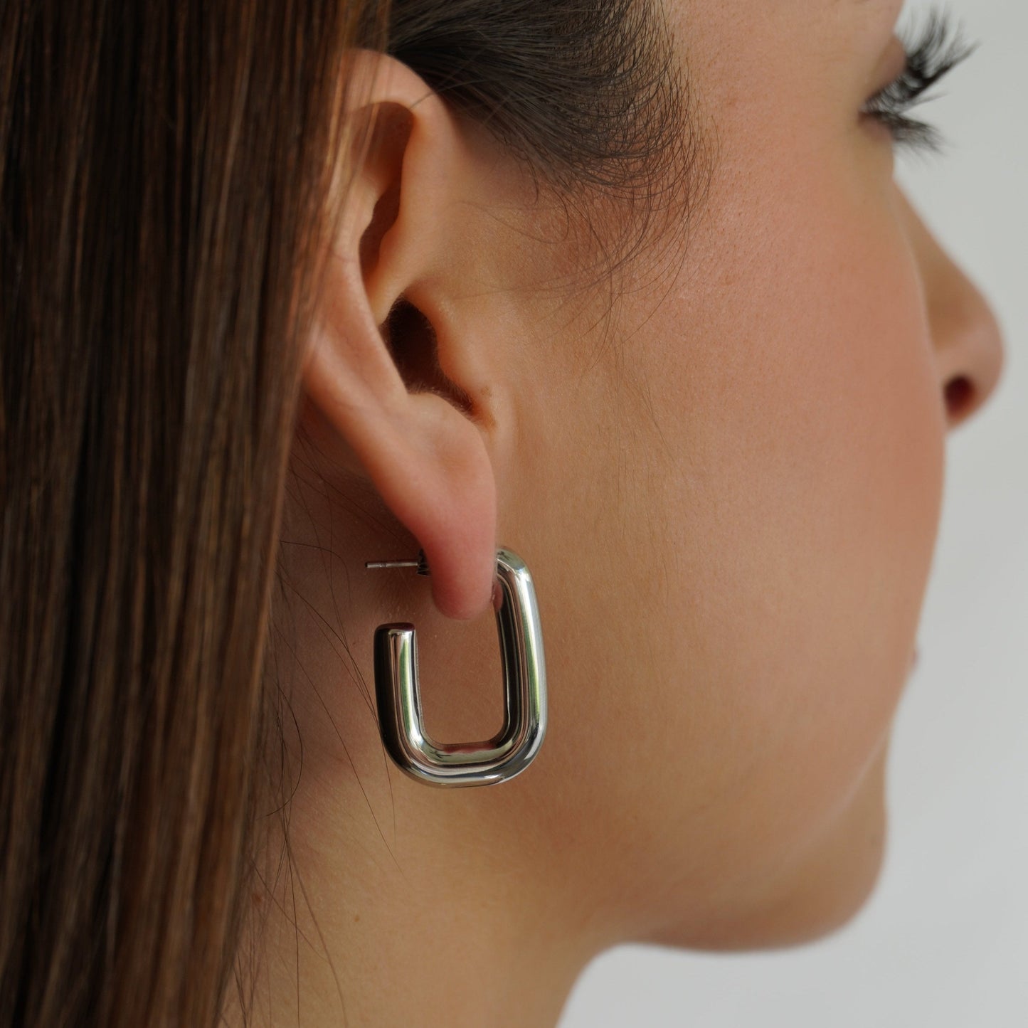 Medium U Hoops Silver