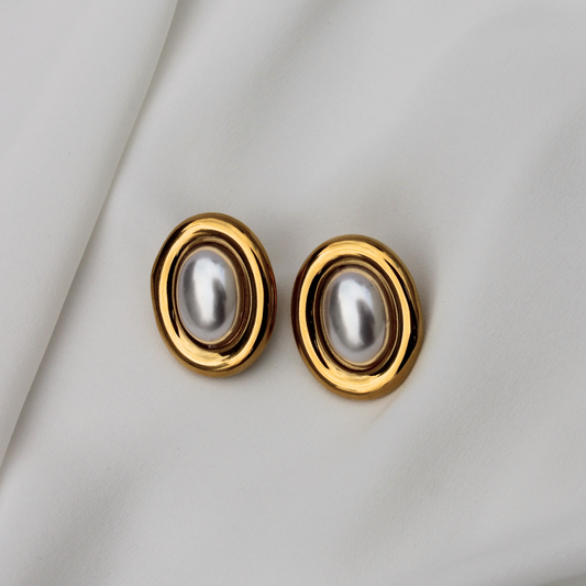 Oval Pearl Studs