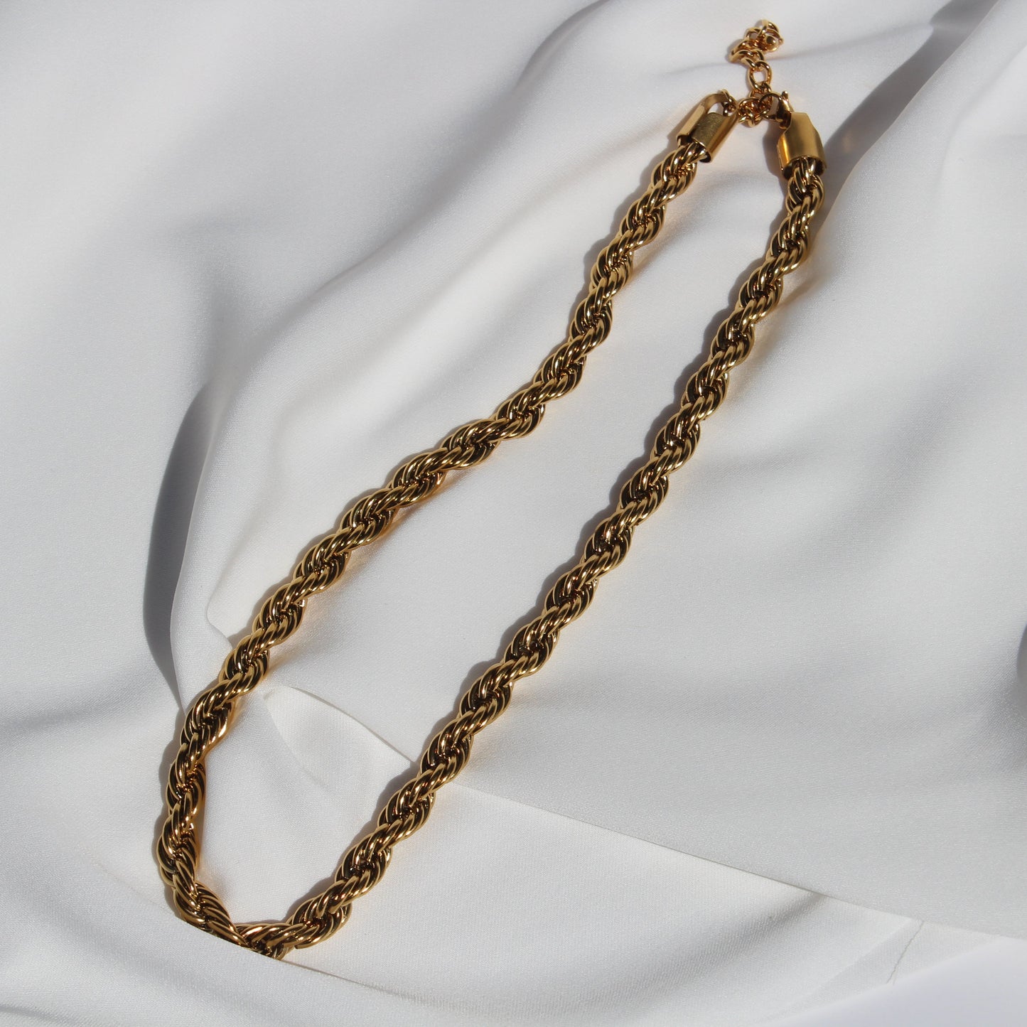 Twisted Chain Necklace