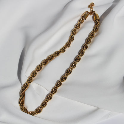 Twisted Chain Necklace