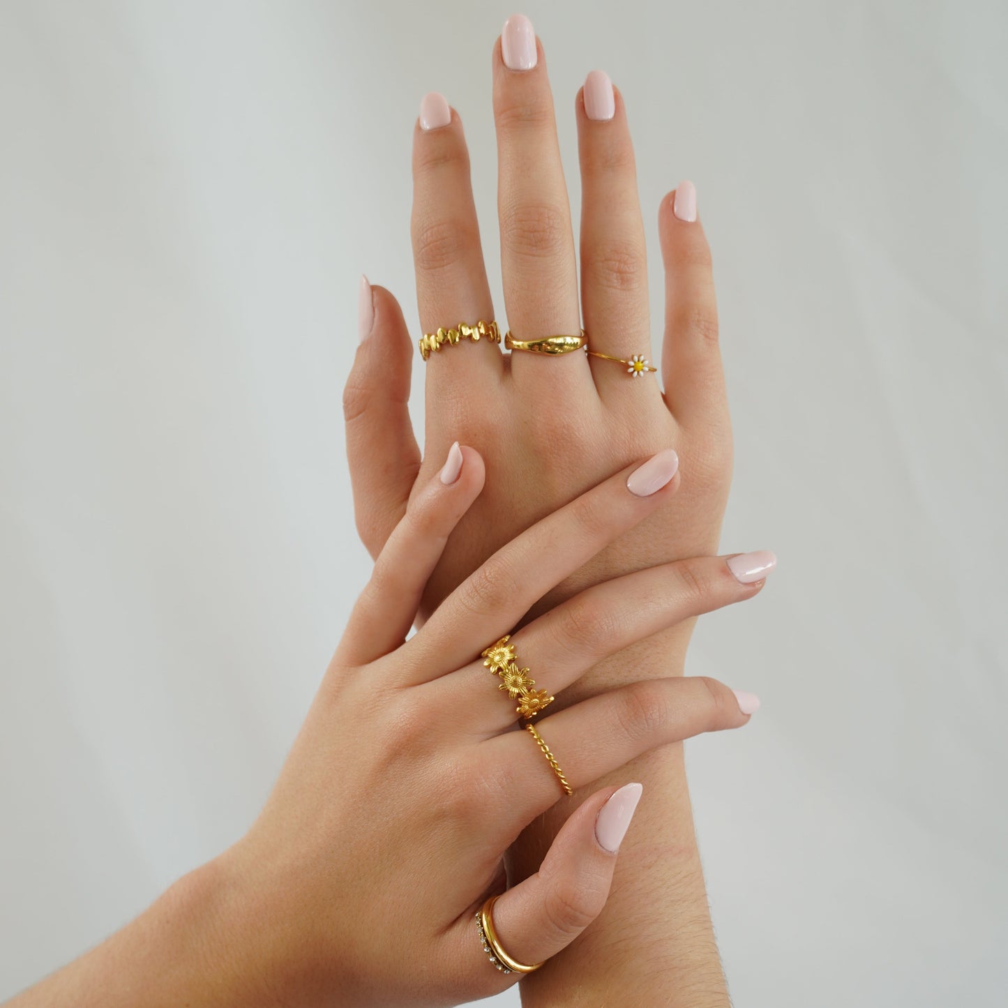 Curved Ring